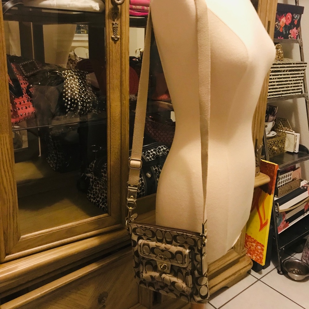 Coach small cross body handbag